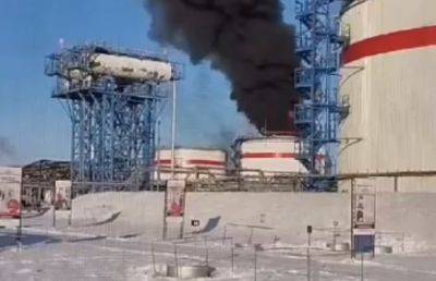 В России полыхает резервуар с нефтью: видео - mignews.net - Россия - республика Коми - Видео