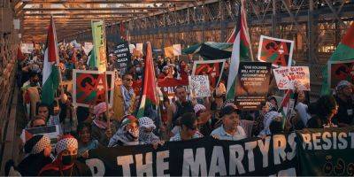 Тысячи людей в Нью-Йорке вышли на демонстрацию, легитимизирующую террор - detaly.co.il - Израиль - Палестина - Нью-Йорк - Сша - Нью-Йорк - Хамас