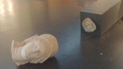 Турист из США разбил скульптуры в Музее Израиля: "Противоречат Торе" - vesty.co.il - Израиль - Иерусалим - Сша - Из