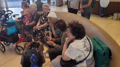 После часов без воды, света, связи: 50 пожилых репатриантов эвакуированы из Сдерота - vesty.co.il - Израиль - Из