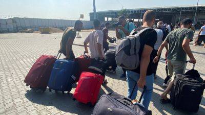 Из сектора Газа в Египет выехали более 300 иностранцев - svoboda.org - Израиль - Палестина - Египет - Сша - Газа - Из