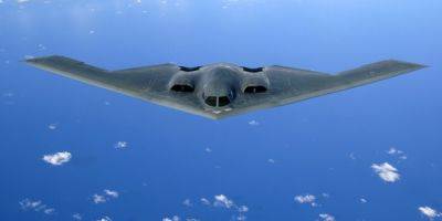 Впервые поднялся в воздух новый американский стратегический бомбардировщик шестого поколения (видео) - detaly.co.il - Сша - штат Калифорния - Видео