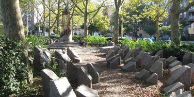 В Мемориальном парке Катастрофы в Нью-Йорке нашли ручную гранату - detaly.co.il - Нью-Йорк - Нью-Йорк