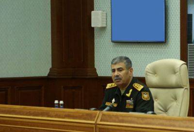 Закир Гасанов - Министр обороны Азербайджана находится с визитом в ОАЭ - trend.az - Эмираты - Азербайджан - Dubai - Дубай