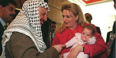 Ясир Арафат - Ицхак Рабин - Кома, смерть или что там еще. Как умирал Ясир Арафат, почему жена вывезла его в Париж и запретила сообщать о состоянии лидера - nv.ua - Израиль - Палестина - Иерусалим - Украина - Париж - Осло