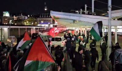 Хаос на пропалестинской демонстрации в Нью-Йорке: есть задержанные - mignews.net - Израиль - Палестина - Нью-Йорк - Нью-Йорк