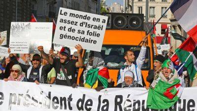 Многотысячный марш за мир на Ближнем Востоке - ru.euronews.com - Израиль - Палестина - Франция - Финляндия - Варшава - Париж - Хельсинки
