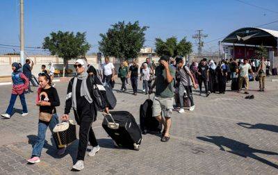 Люди начали выезжать из Сектора Газа - korrespondent.net - Израиль - Египет - Сша - Украина - Австрия - Япония - Англия - Италия - Иордания - Франция - Каир - Саудовская Аравия - Хамас - Газа - Из