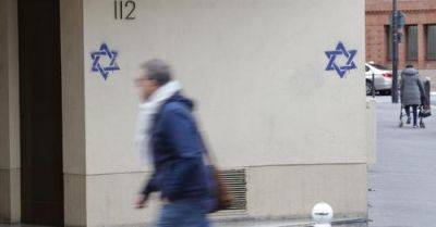 В Париже обнаружили звезды Давида, нарисованные на фасадах жилых домов. Открыто расследование - obzor.lt - Израиль - Палестина - Франция - Париж