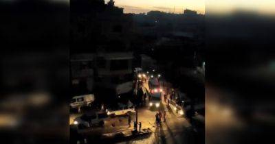 Кричали и фотографировали: в соцсетях показали, как палестинцы провожали заложников (видео) - focus.ua - Израиль - Египет - Украина - Киев - Хамас - Видео