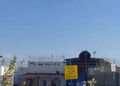 Заключенные подлежащие обмену прибыли в тюрьму Офер - mignews.net - Израиль - Украина