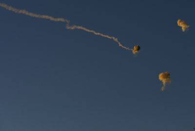 Взрывы в Эйлате: Кипат барзель сбила подозрительные цели - nashe.orbita.co.il - Йемен
