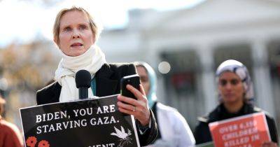 Джон Байден - Синтия Никсон - Синтия Никсон объявила голодовку в поддержку Сектора Газа - focus.ua - Израиль - Сша - Украина - Нью-Йорк - Афганистан
