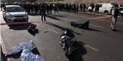 По меньшей мере трое погибших: в Иерусалиме двое мужчин открыли огонь на автобусной остановке - nv.ua - Израиль - Иерусалим - Украина - Восточный Иерусалим - Хамас