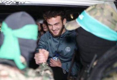 Театр террора: ХАМАС выпустил видео "трогательного прощания" с заложниками - mignews.net