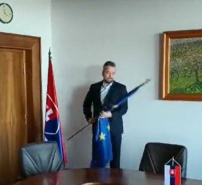 Новый спикер словацкого парламента въезжает в свой кабинет: видео - mignews.net - Евросоюз - Словакия - Президент - Видео