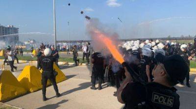 В Турции группа протестующих атаковала авиабазу США - ru.slovoidilo.ua - Израиль - Сша - Украина - Турция - республика Дагестан - Махачкала - Адана