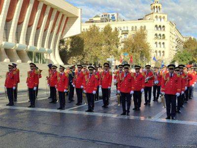 Гейдар Алиев - В Баку проходит шествие по случаю 8 ноября - Дня Победы (ВИДЕО) - trend.az - Азербайджан - район Зангиланский - Гянджа - 8 Ноября - Баку