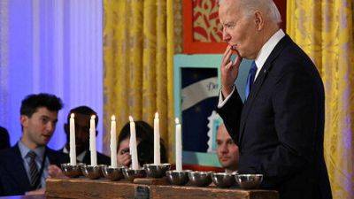 Джон Байден - Байден на зажигании ханукальной свечи назвал себя "сионистом", но с оговоркой - vesty.co.il - Израиль - Сша - Президент