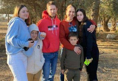 Хен Гольдштейн-Альмог - Освобожденная заложница рассказала о сексуальных атаках - mignews.net - Израиль