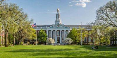Гарвард теряет привлекательность для абитуриентов и падает спрос на его выпускников - detaly.co.il - Сша - штат Северная Каролина - Президент