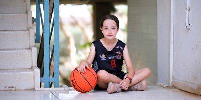 Суд начал рассматривать иск девочки, которой запретили играть в баскетбол из-за ее пола - detaly.co.il - Израиль - Тель-Авив - Из