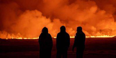 Sky News - В Исландии мощное извержение вулкана, местные жители эвакуированы (видео) - detaly.co.il - Рейкьявик - Исландия - Президент - Гриндавик