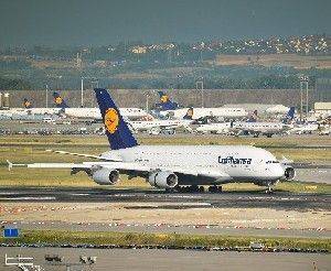 «Lufthansa» возобновляет полеты в Израиль - isra.com - Израиль - Тель-Авив - Австрия - Швейцария