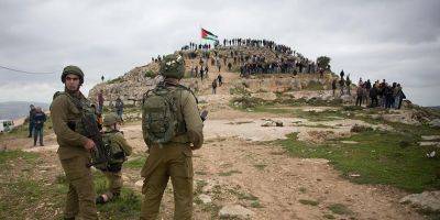 Пять израильских солдат отстранены от службы за нападения на палестинцев на Западном берегу - detaly.co.il - Израиль