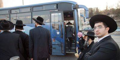 Ури Маклев - Минтранс увеличит количество автобусов между Иерусалимом и ультраортодоксальными центрами в праздник на исходе субботы - detaly.co.il - Иерусалим