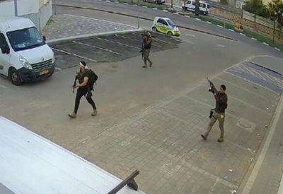 Как закончится война: ХАМАС уплывет в Алжир, из тюрем выпустят 5000 террористов - mignews.net - Израиль - Алжир - Ливан - Франция - Саудовская Аравия - Алжирская Народная Демократическая Республика - Из