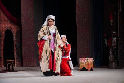 Тайяр Байрамов - Хаял Гусейнов дебютировал в роли Меджнуна (ФОТО) - trend.az - Азербайджан - Баку