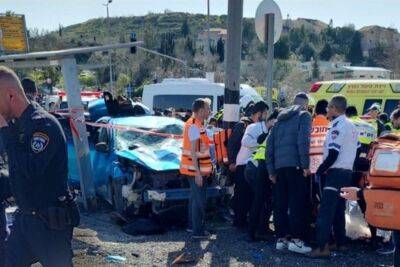 Террорист протаранил автомобилем автобусную остановку в Иерусалиме: погиб шестилетний мальчик, 8 человек ранены - 9tv.co.il - Израиль - Иерусалим