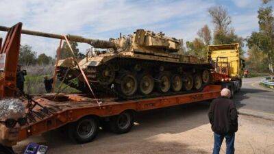 Израильские ветераны угнали танк-памятник для марша протеста против реформы - vesty.co.il - Израиль - Израильские