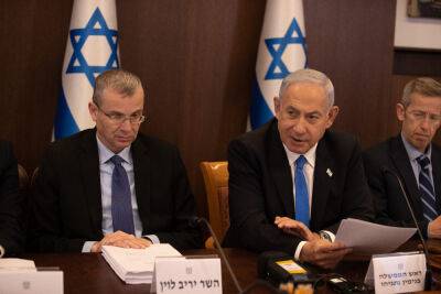 Правительство утвердило закон, избавляющий Нетанияху от угрозы отстранения с поста - news.israelinfo.co.il - Израиль