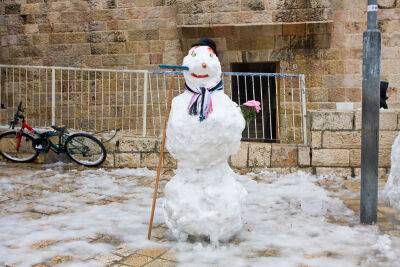 Ураган «Барбара» засыпал север Израиля снегом - isroe.co.il - Израиль - Тель-Авив