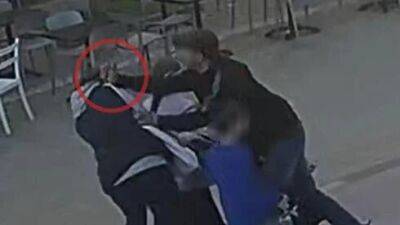 Теракт в Нетании: палестинец ударил ножом женщину на глазах у детей - vesty.co.il - Израиль - Палестина