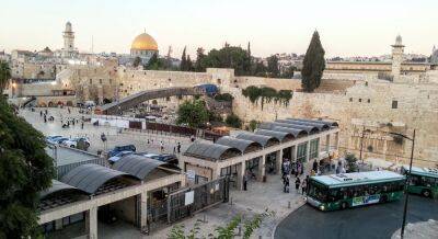 По рекомендации полиции и Минпроса школьные экскурсии в Иерусалим будет сопровождать вооруженная охрана - 9tv.co.il - Израиль - Иерусалим