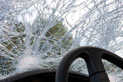 В Кирьят-Арбе мужчина разбил 12 автомобилей - cursorinfo.co.il - Израиль - Кирьят-Арбы