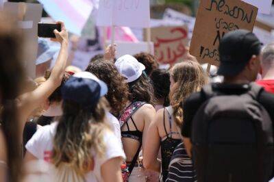 Израильтянки, протестуя против судебной реформы, создадут самую длинную в истории «живую цепь» - nashe.orbita.co.il - Израиль