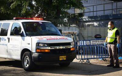 В Тель-Авиве 30-летний мужчина упал с крыши: первые подробности - cursorinfo.co.il - Израиль - Тель-Авив