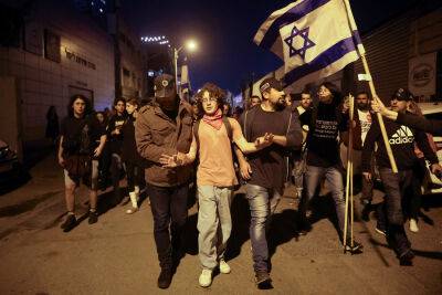 Немного страсти, немного мордасти: субботние акции протеста в Израиле прошли относительно спокойно - 9tv.co.il - Израиль - Тель-Авив