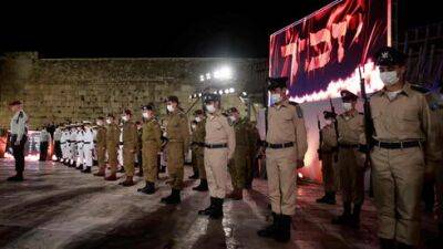 Сирена памяти прозвучала в Израиле: страна отмечает День павших в войнах и терактах - vesty.co.il - Израиль