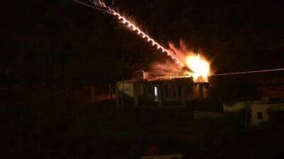 Сирия: Израиль нанес удар по складу оружия в районе Хомса - vesty.co.il - Израиль - Иран - Сирия - Лондон - Ливан - Sana