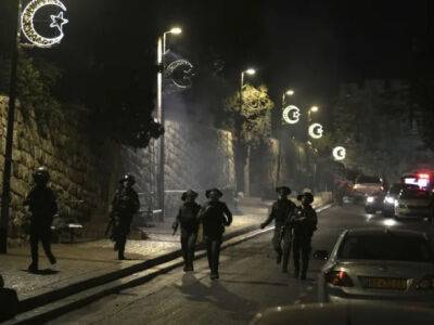 Полиция Израиля провела рейд в мечети Иерусалима: десятки пострадавших - unn.com.ua - Израиль - Палестина - Иерусалим - Украина - Киев