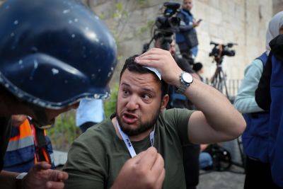 Двое участников «парада флагов» задержаны за нападение на иностранных журналистов - news.israelinfo.co.il - Израиль - Иерусалим