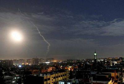Израиль нанес удары по целям в столице Сирии - unn.com.ua - Израиль - Сирия - Украина - Киев - Дамаск - Sana