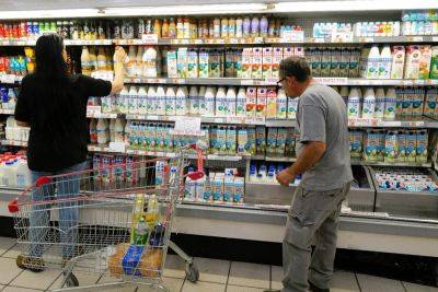 Бецалель Смотрич - Ави Дихтер - «Черный четверг»: с сегодняшнего дня в Израиле повышаются цены на многие продукты питания - news.israelinfo.co.il - Израиль