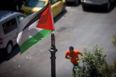 Махмуд Аббас - Новый опрос показал, сколько палестинцев поддерживают «вооруженную борьбу» против Израиля - cursorinfo.co.il - Израиль - Палестина - Президент
