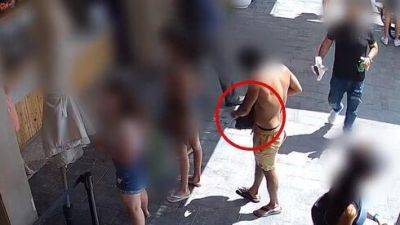 Видео: мужчина вел интимную съемку 12-летней девочки в Тель-Авиве - vesty.co.il - Израиль - Тель-Авив - Видео